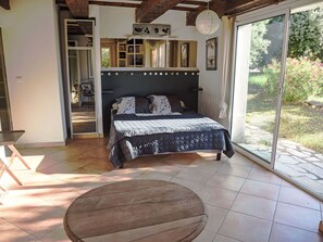 3 chambres, fer et planche à repasser, lit parapluie, Wi-Fi gratuit