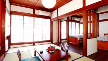 Basic Room | In-room safe, free WiFi, bed sheets