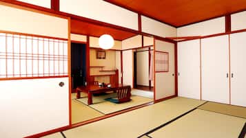Basic Room | In-room safe, free WiFi, bed sheets