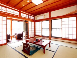 Traditional Room | In-room safe, free WiFi, bed sheets - Gokayama Ryokan Yoshinoya (Nanto)