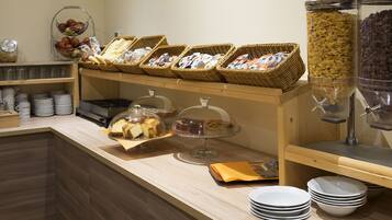 Free daily buffet breakfast