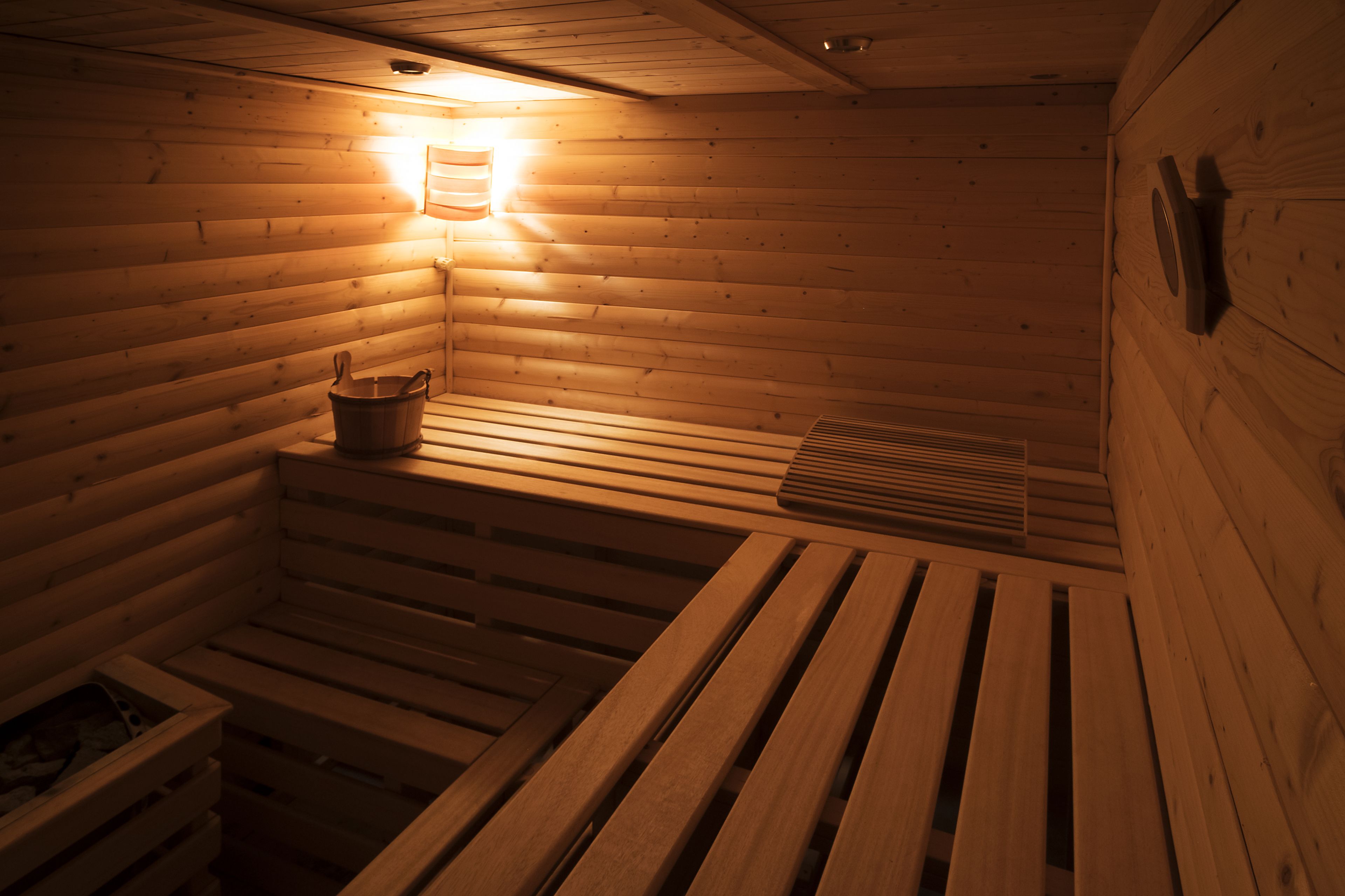sauna, hot tub, steam room, turkish bath/hammam, massages