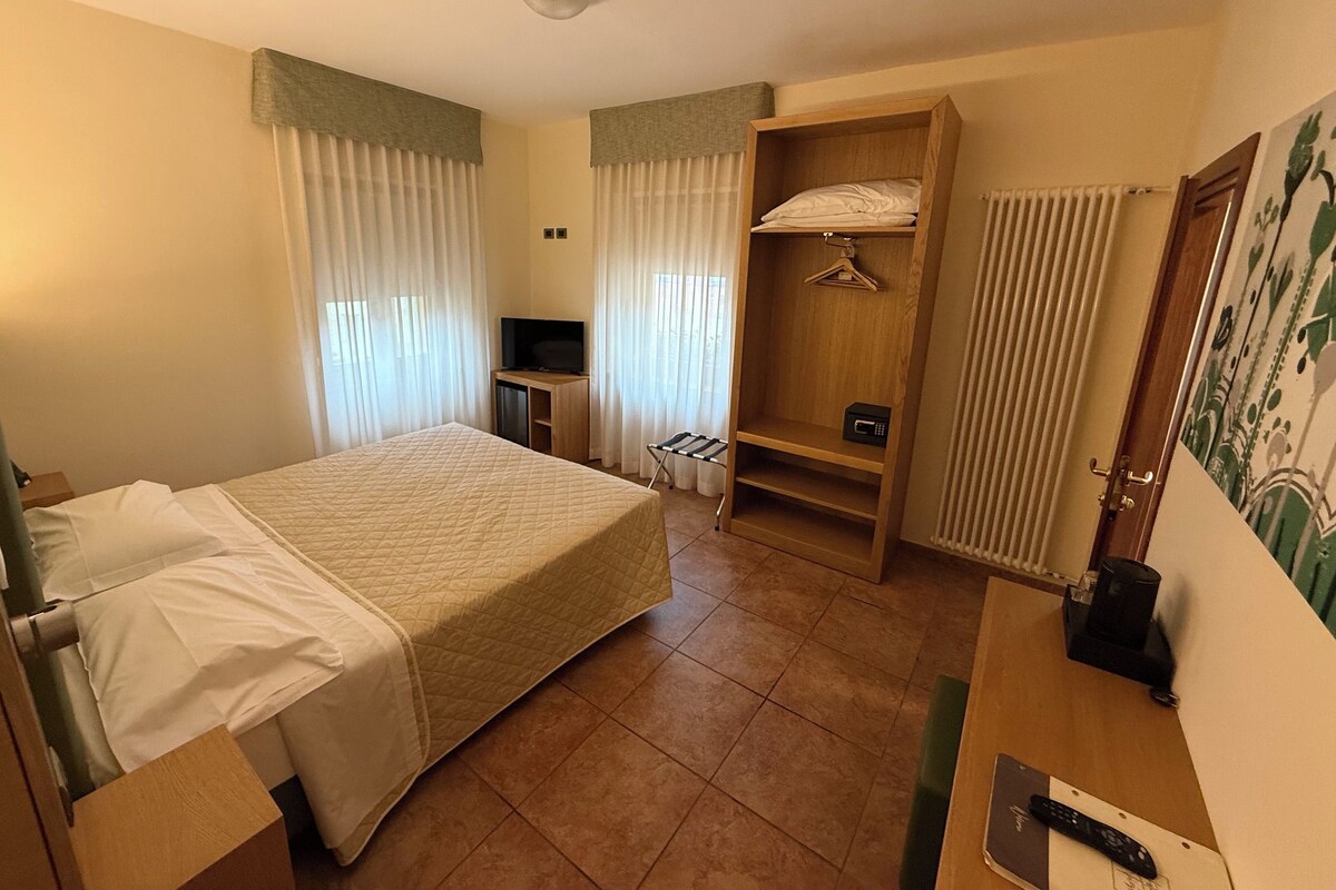 Classic Double Room