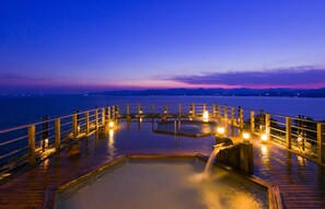 2 piscinas al aire libre