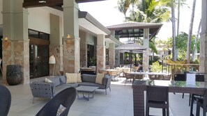 Restaurant - Temple Resort & Spa Port Douglas (Craiglie)