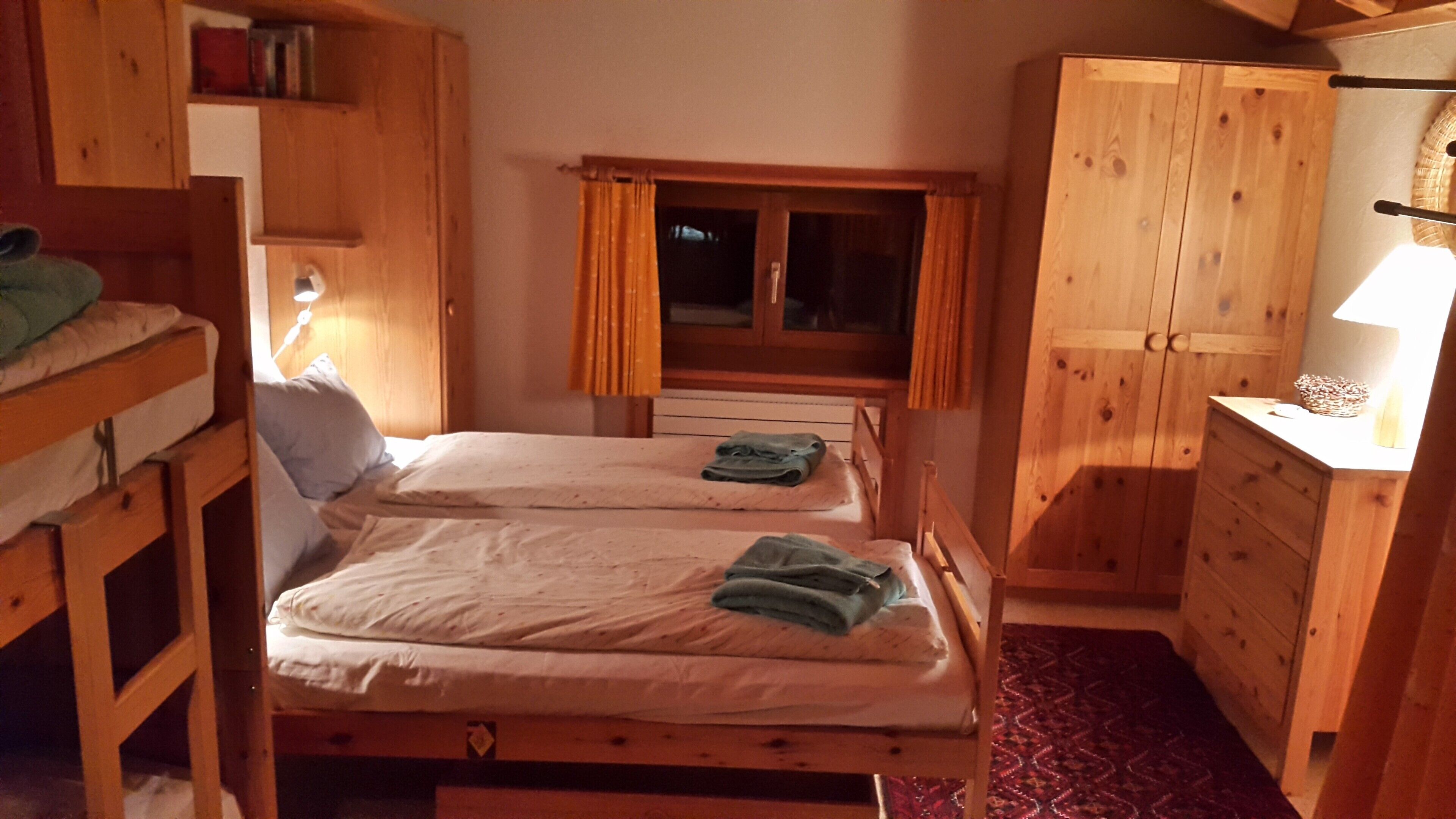 3 sovrum, strykjärn/strykbräda, gratis wi-fi och sängkläder