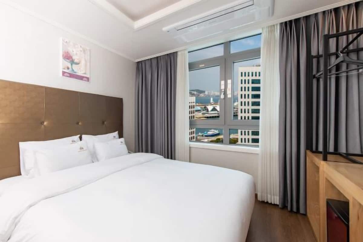 1 Schlafzimmer, Minibar, Verdunkelungsvorhänge, schallisolierte Zimmer