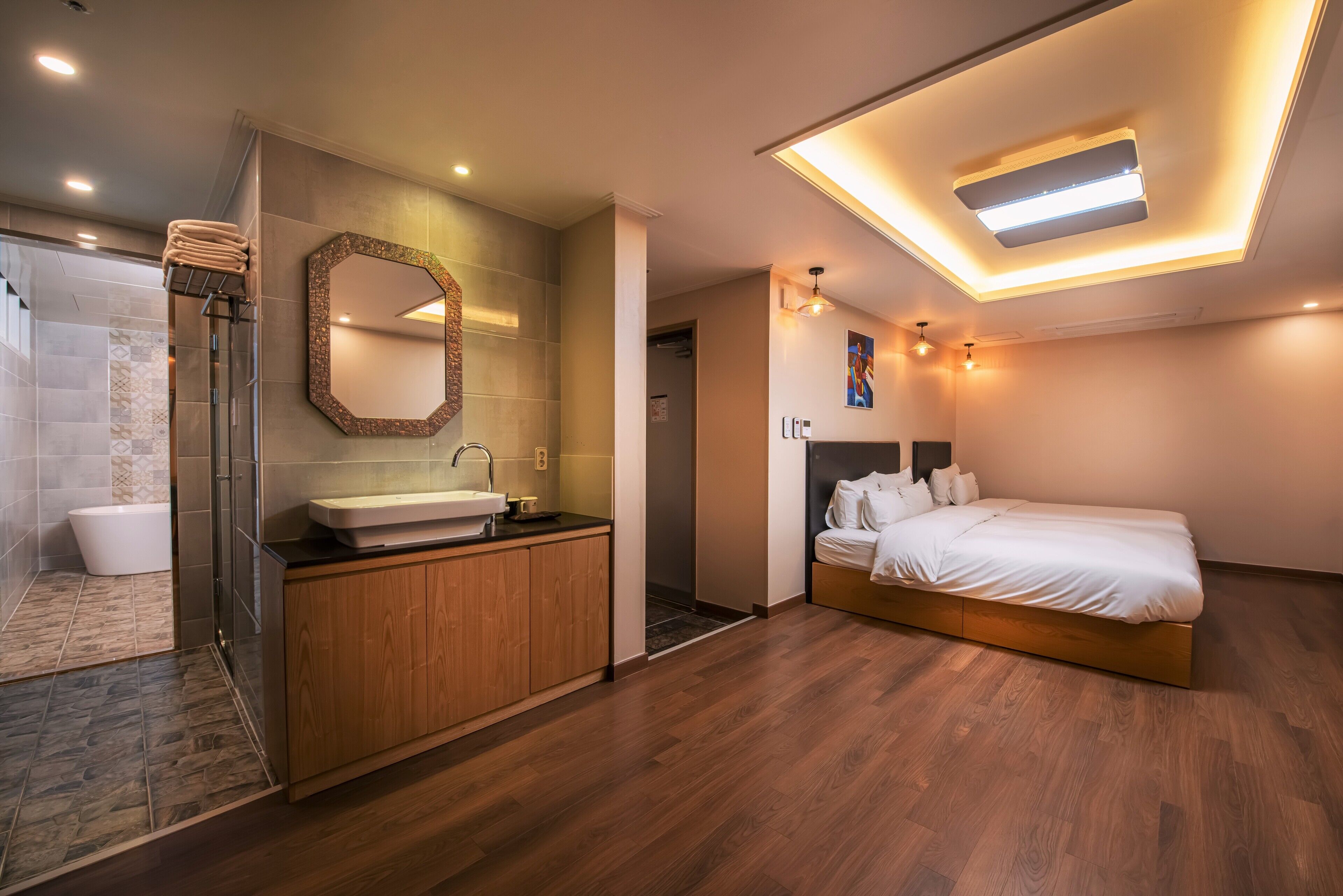 deluxe family twin (city view) | 1 bedroom, minibar, blackout curtains, soundproofing