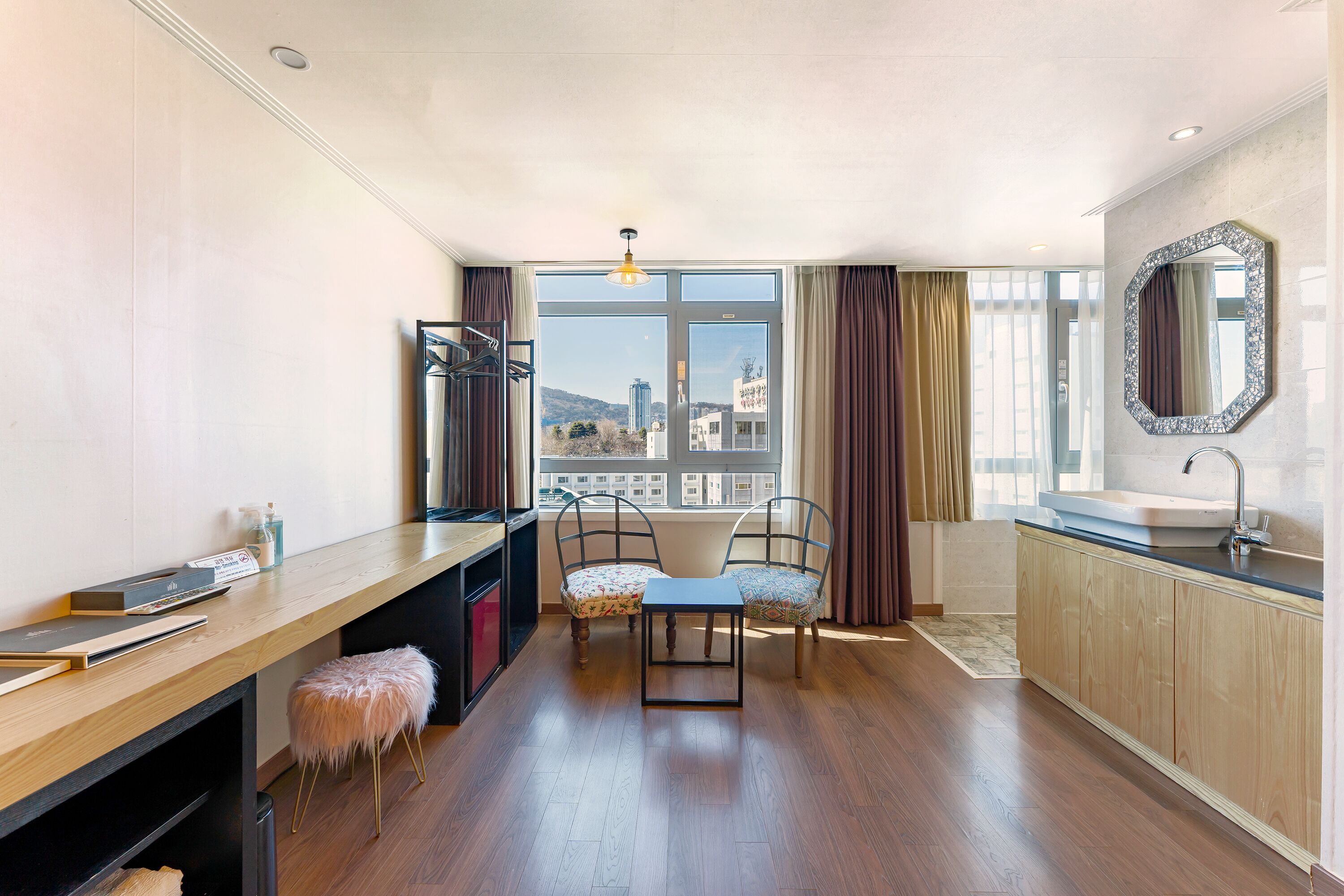 deluxe family twin (city view) | 1 bedroom, minibar, blackout curtains, soundproofing