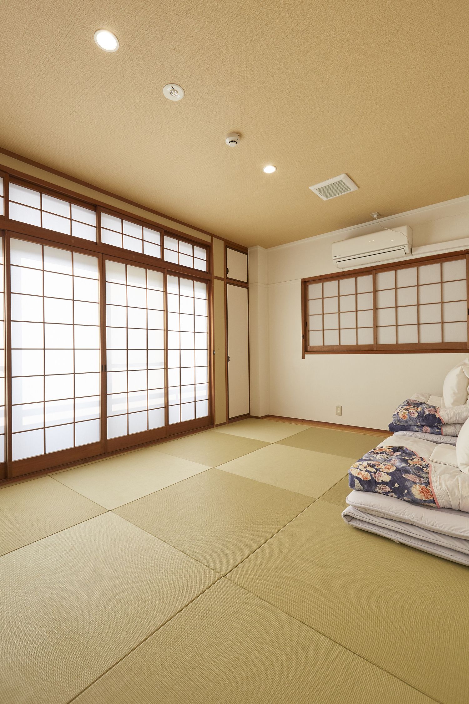 economy triple room | individually decorated, free wifi