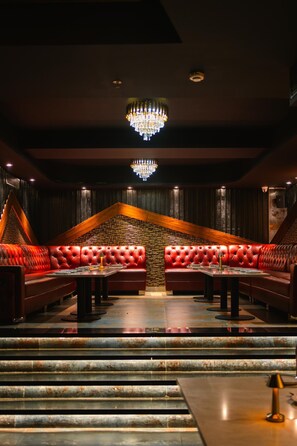 20 bars/lounges - The Grand Ambassador (Phagwara)