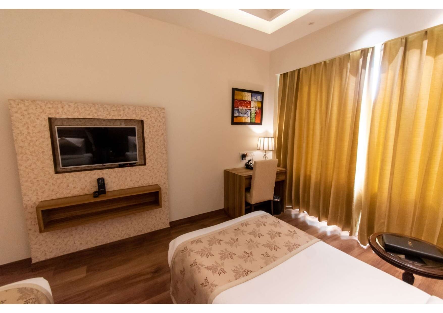 Luxury Twin Room | Egyptian cotton sheets, premium bedding, in-room safe, desk