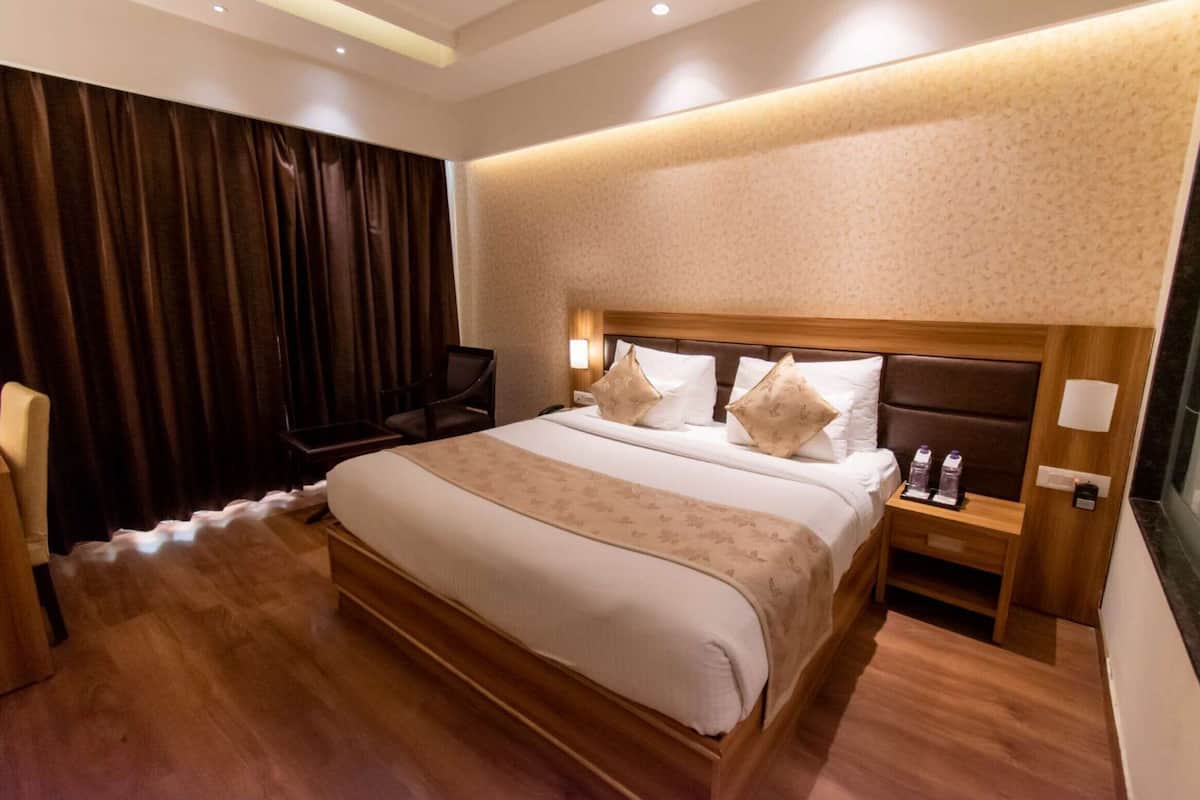 Deluxe Room, 1 Double Bed, Accessible