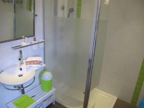 House | Bathroom