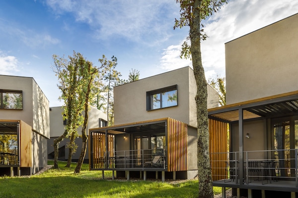 Villa (Pinus) | In-room safe, desk, soundproofing, free WiFi