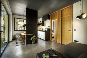 Fridge, microwave, stovetop, electric kettle