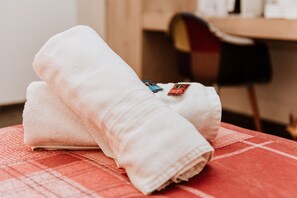 Design Triple Room, 1 Queen Bed, Balcony