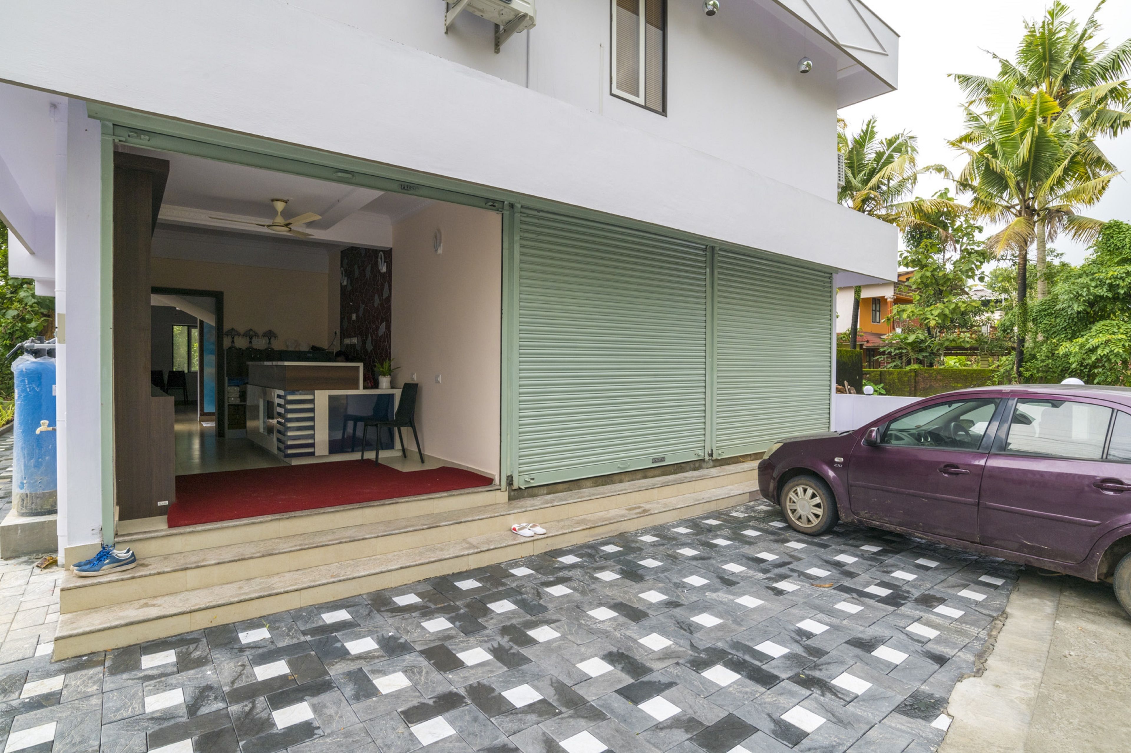 Free self-parking, free valet parking