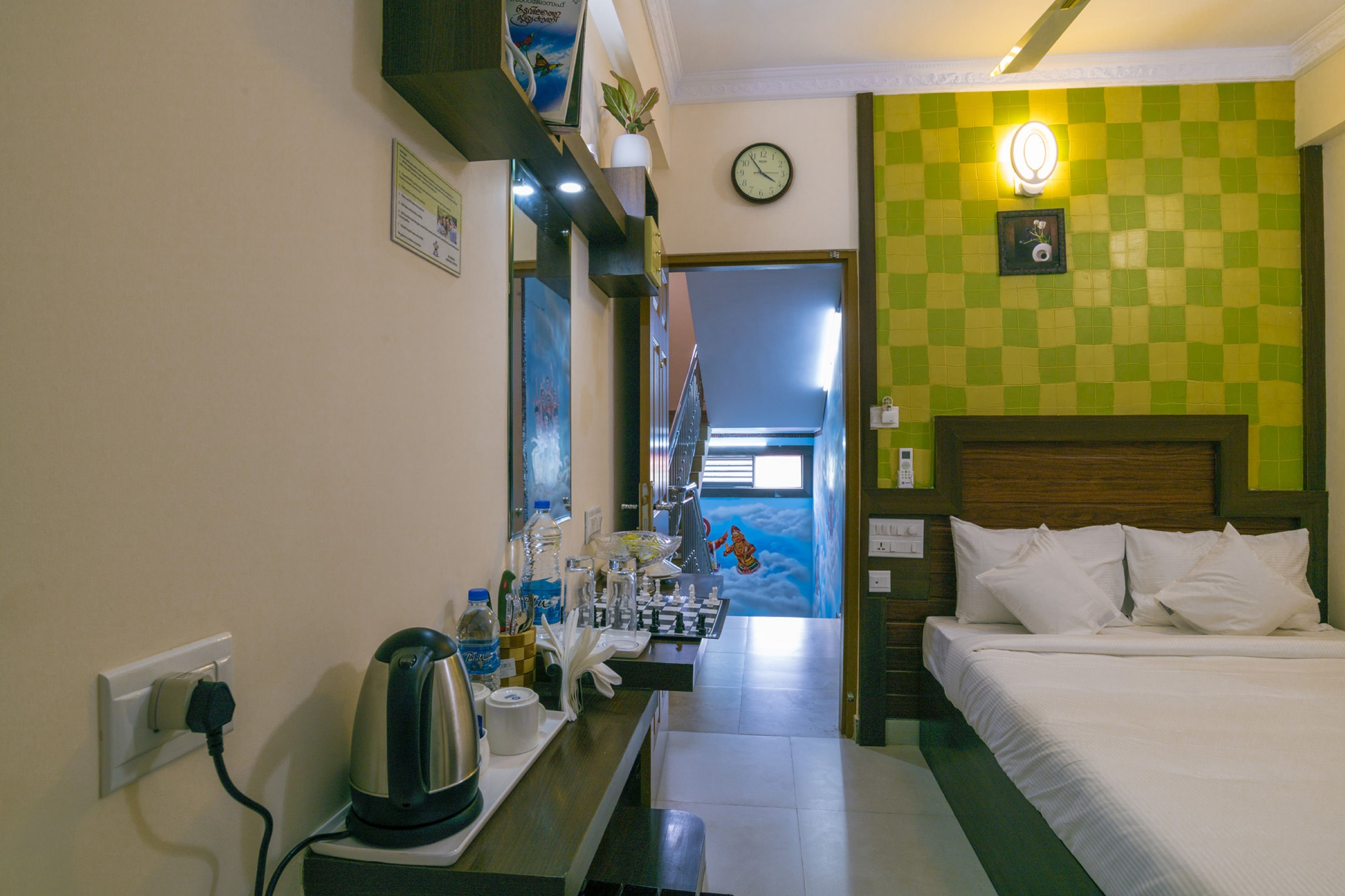 1 bedroom, egyptian cotton sheets, premium bedding, down duvets