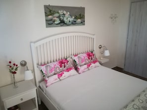 Chambre Double (Orchidea) | Décoration personnalisée, ameublement personnalisé, lits bébé (gratuits)