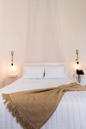 Soundproofing, free WiFi, bed sheets