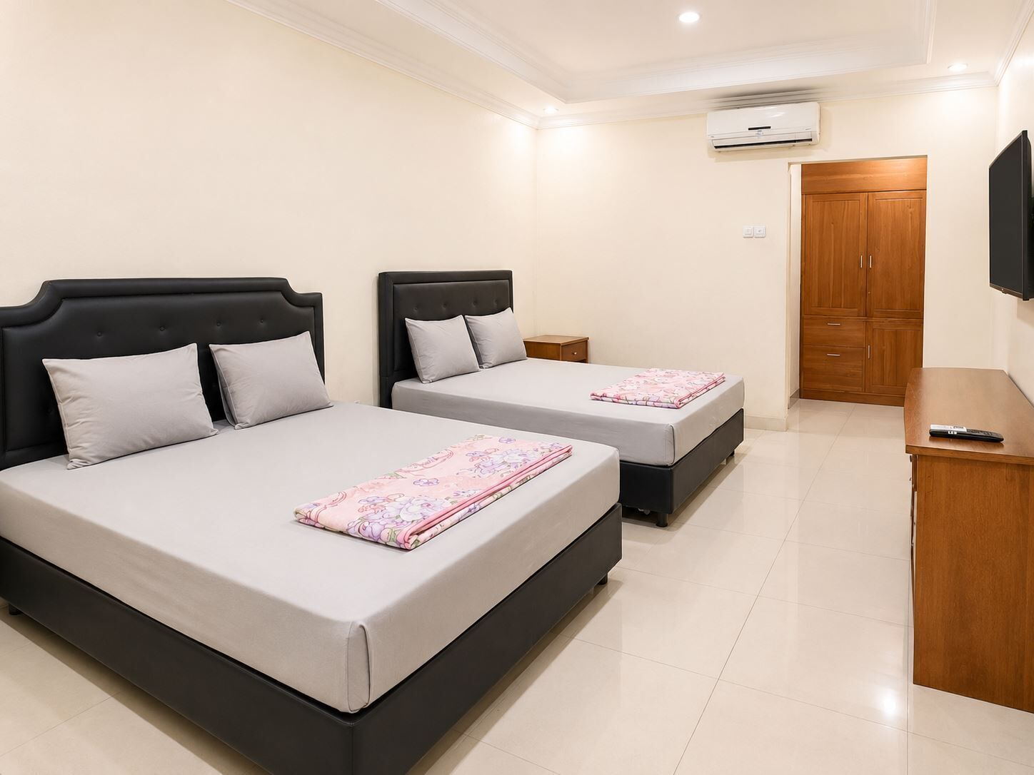 Habitación familiar | Wifi gratis y ropa de cama 