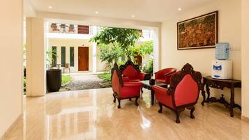 Guest wheelchair