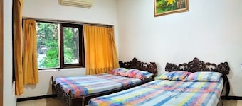 Satya Graha Hotel
