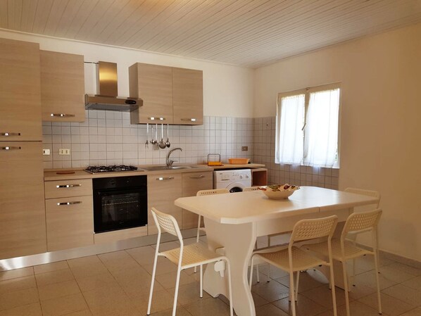 Villa, 3 Bedrooms | Private kitchen