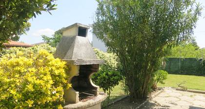 Dolly - con giardino a 250 mt dal mare