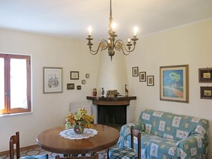 Villa, 3 Schlafzimmer | Essbereich im Zimmer