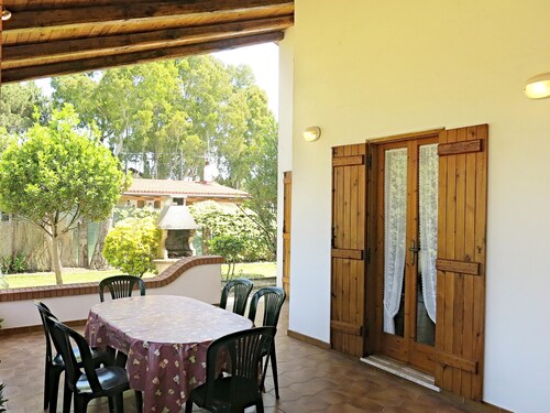 Dolly - con giardino a 250 mt dal mare