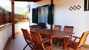 Terrace/patio - Enry - Appartamento con piscina (Fondi)