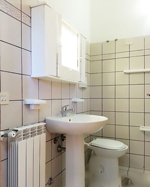 Bathroom - Guary - Villetta a 2 passi dal mare (Fondi)