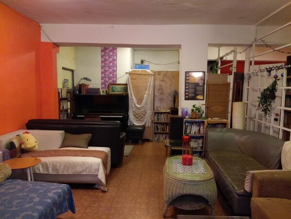 Check-in/check-out kiosk - Vanilla Inn (New Taipei City)