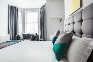 Apartamento luxo (Triple) | 1 quarto, escrivaninha, cortinas blackout, quartos à prova de som