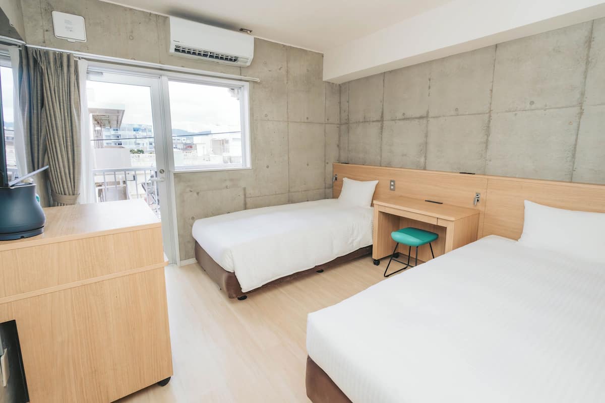 Down comforters, desk, soundproofing, free WiFi