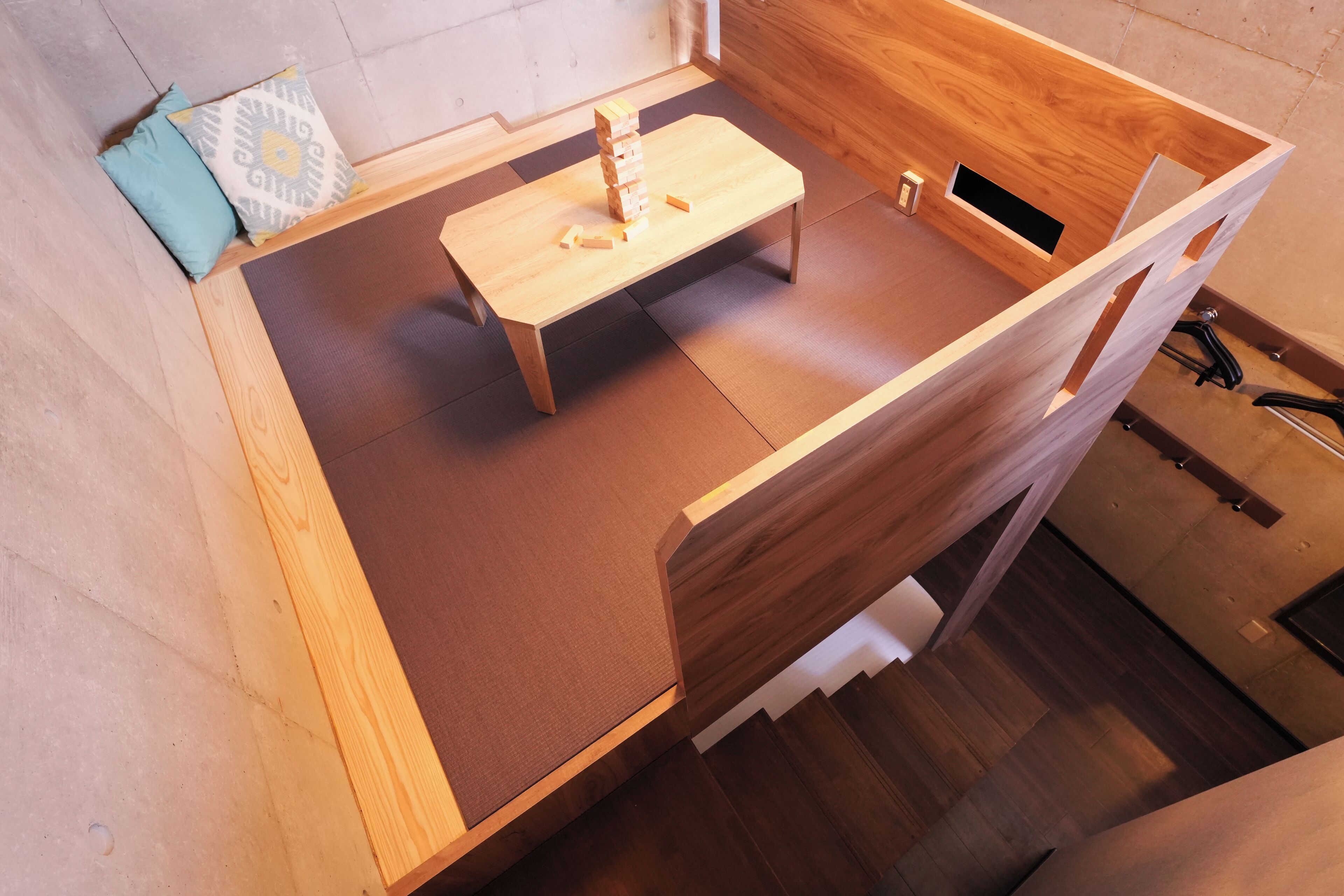 down duvets, desk, soundproofing, free wifi