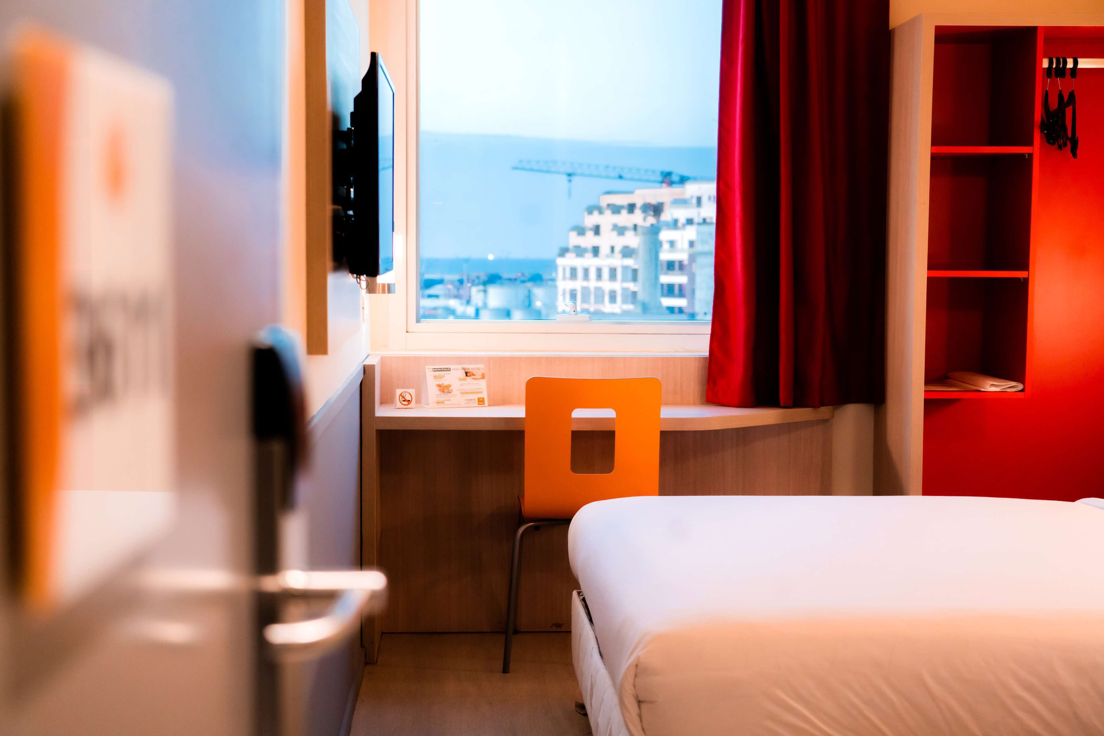 standard room, 1 double bed | 1 bedroom, premium bedding, individually furnished, desk