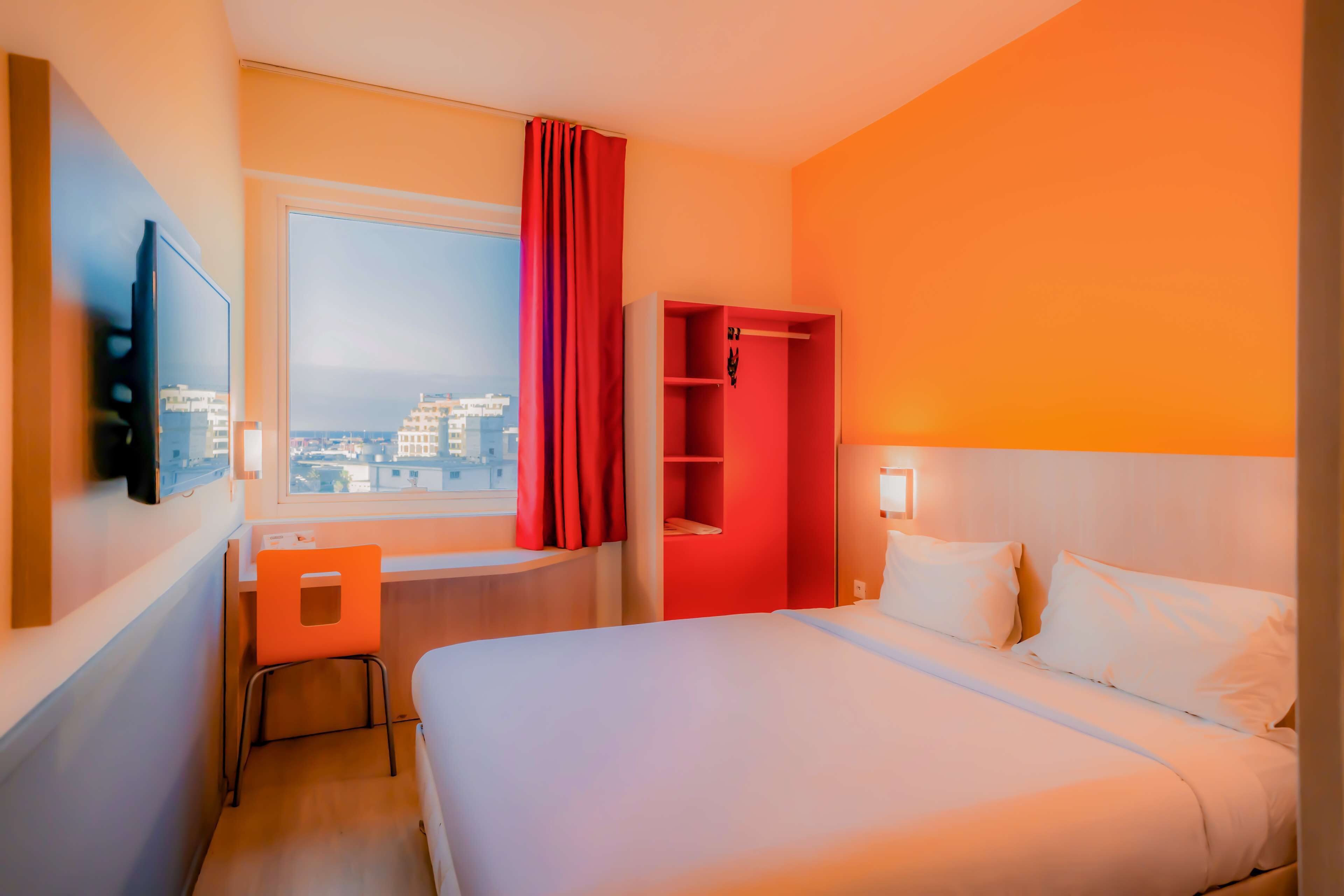 standard room, 1 double bed | 1 bedroom, premium bedding, individually furnished, desk