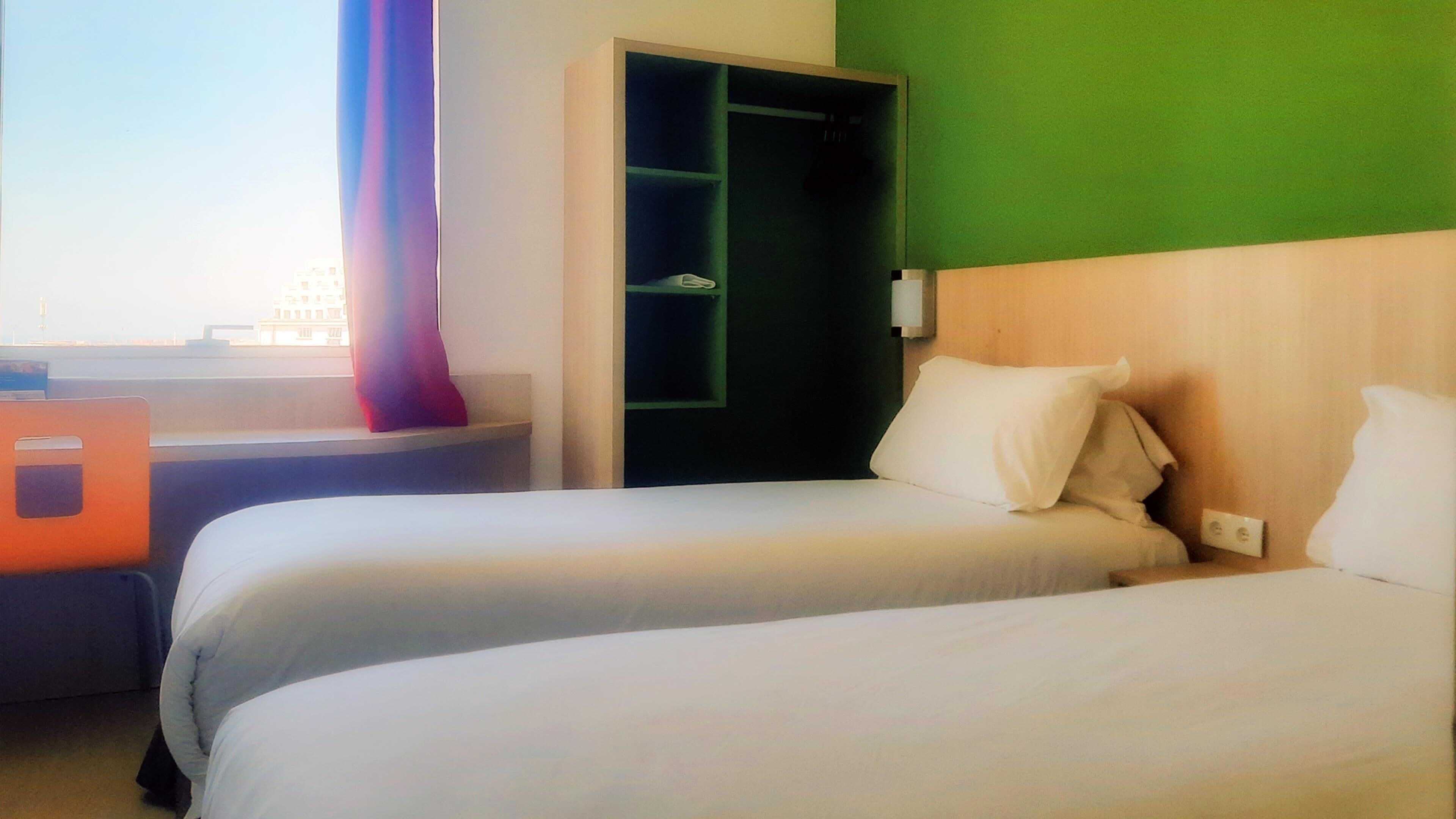 standard room, 2 single beds | 1 bedroom, premium bedding, individually furnished, desk