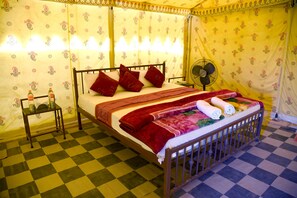 Deluxe Room (Non AC)