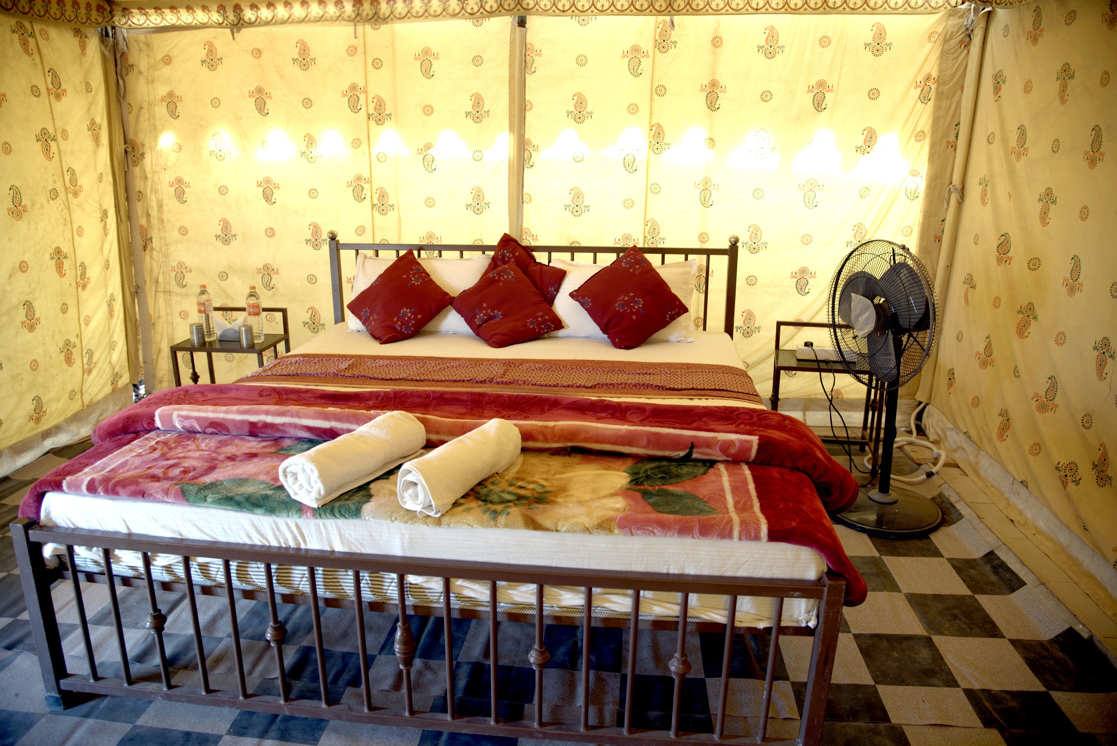 Deluxe Room (Non AC) | Premium bedding, free WiFi, bed sheets