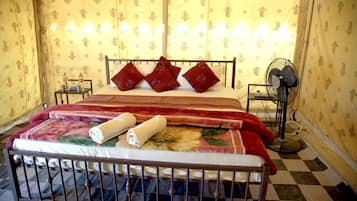 Deluxe Room (Non AC) | Premium bedding, free WiFi, bed sheets