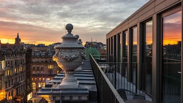 Appartamento Deluxe, 1 camera da letto, terrazzo, vista città | Vista del balcone