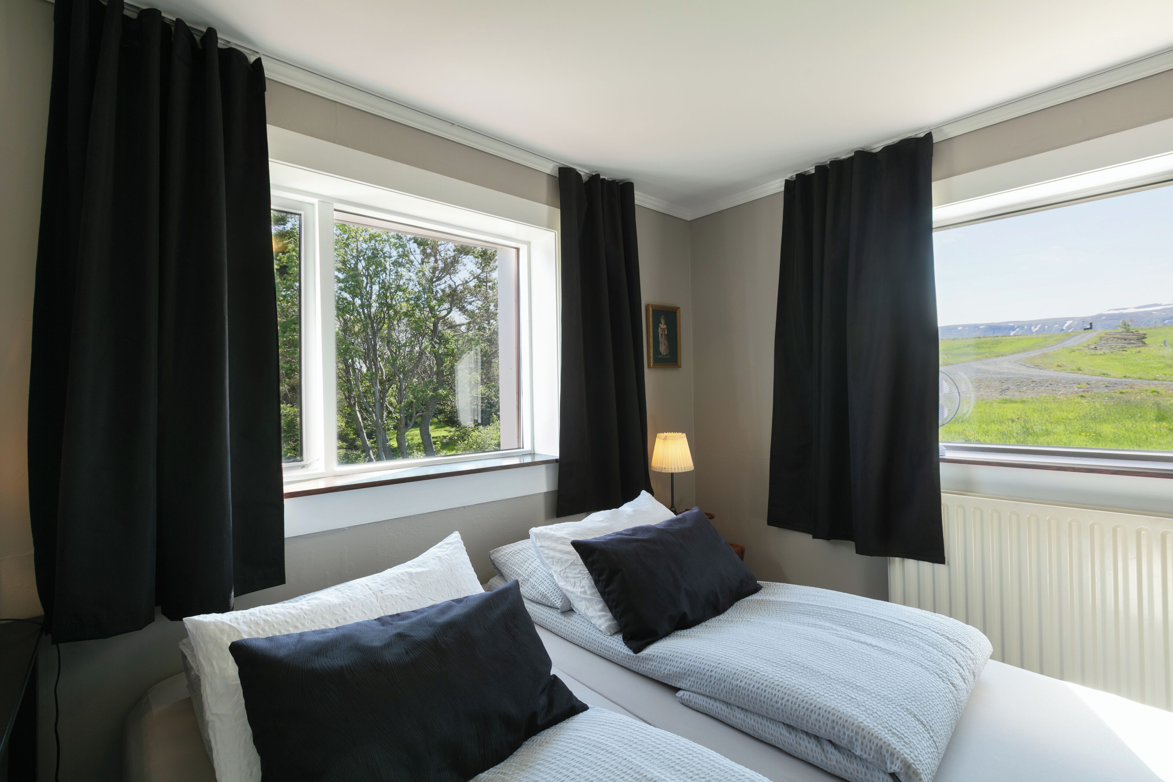 Chambre Standard Double ou avec lits jumeaux, non-fumeur, salle de bains commune