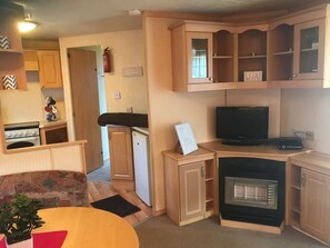 Mobile Unterkunft, 3 Schlafzimmer, Nichtraucher | Wohnzimmer