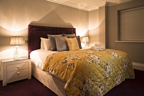 Apartment, 2 Bedrooms | 2 bedrooms, desk, iron/ironing board, free WiFi - HIPHIPStay - The Michael Flatley Suite (Dublin)