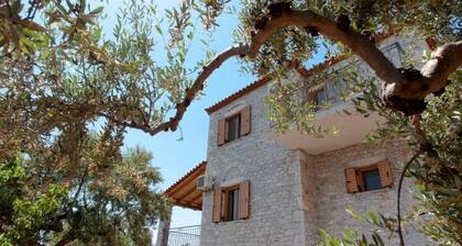 Spacious Villa Stunning Seaview - Perfect Location