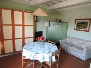 Apartment, 1 Bedroom | Living area - Agriturismo Montereggi (Fiesole)